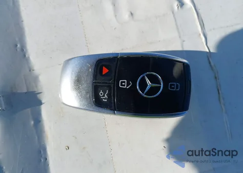 2017 Mercedes-Benz E 300 4Matic z USA, uszkodzony, nr VIN WDDZF4KB1HA049554